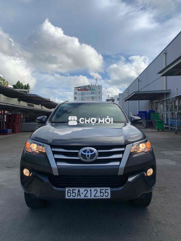Toyota Fortuner 2017 2.4G 4x2 MT - 94000 km