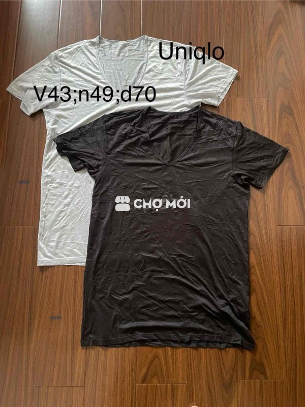 áo thun lạnh Uniqlo size M; 80k/2cái