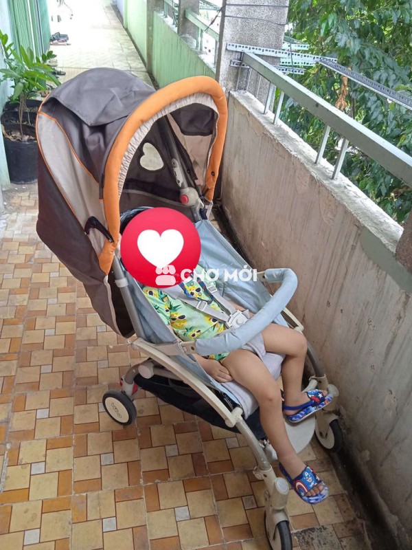 Xe đẩy vovo gấp gọn