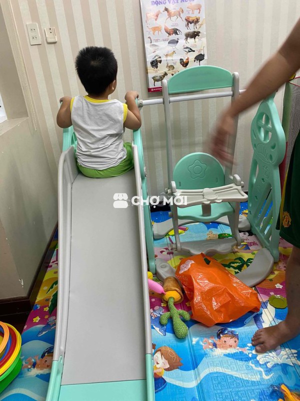 cầu tuột kèm xích đu cho bé