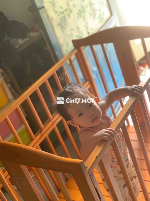 củi gỗ cho bé kiêm giường ghép với ba mẹ