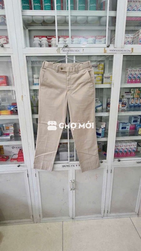 Quần tây công sở Uniqulo màu kem