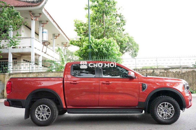 Ford 2022 XLS 2.0 4x2 AT ngon rẻ bổ ạ.mẫu mới