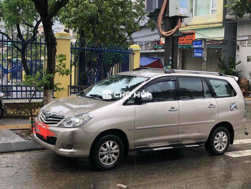 Toyota Innova 2011 V - 183000 km