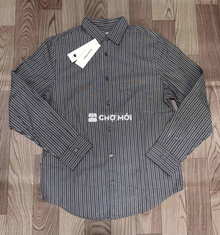 bán cái áo ck mới chính hãng