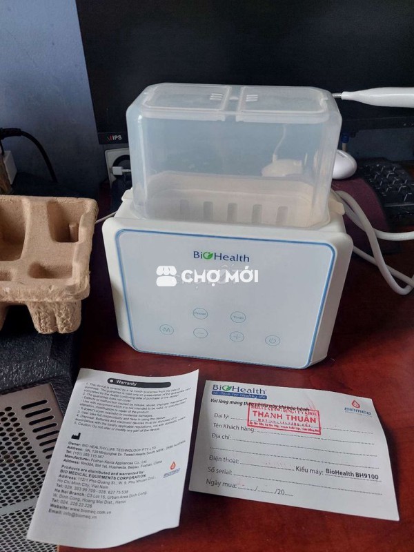 Máy hâm và tiệt trùng bình sữa chưa sử dụng.