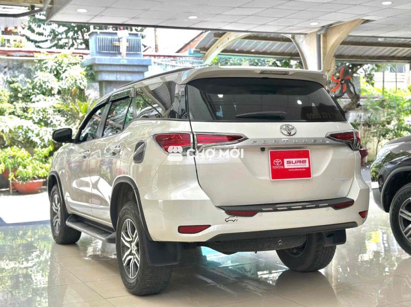 Toyota Fortuner máy dầu số sàn 2018 gia đình 1chủ