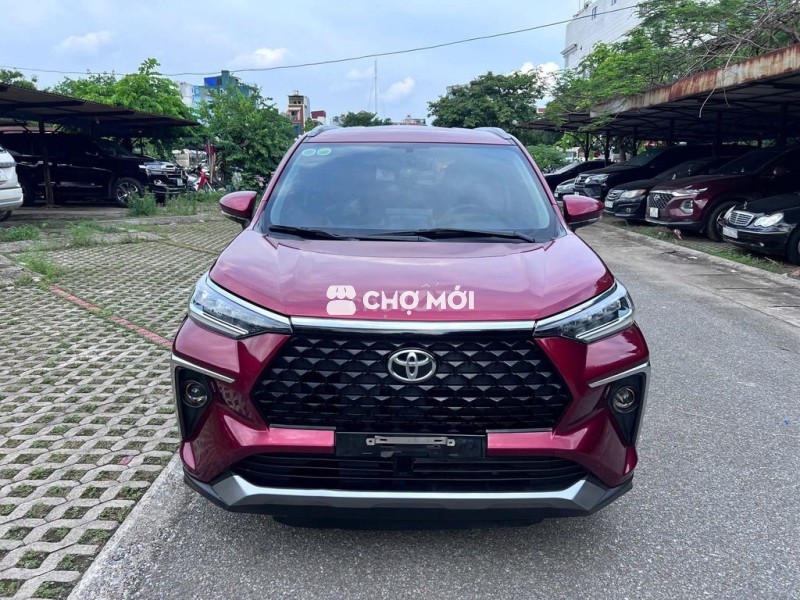 Toyota Veloz Cross 2022 CVT Top - 5000 km