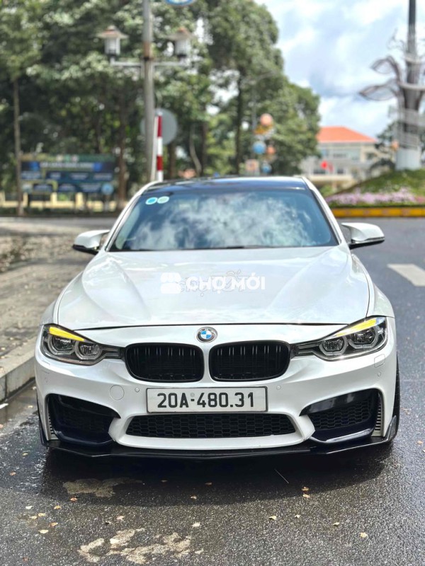 BMW 3 Series 2014 320i - 53000 km