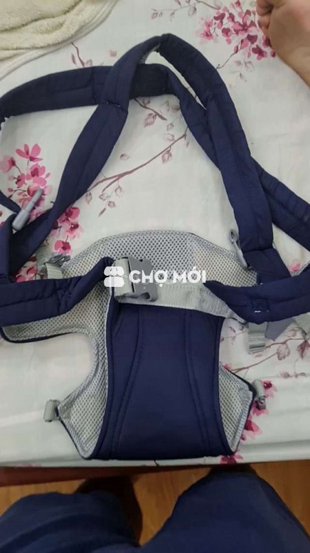 Khăn địu em bé cũ, màu xanh dương