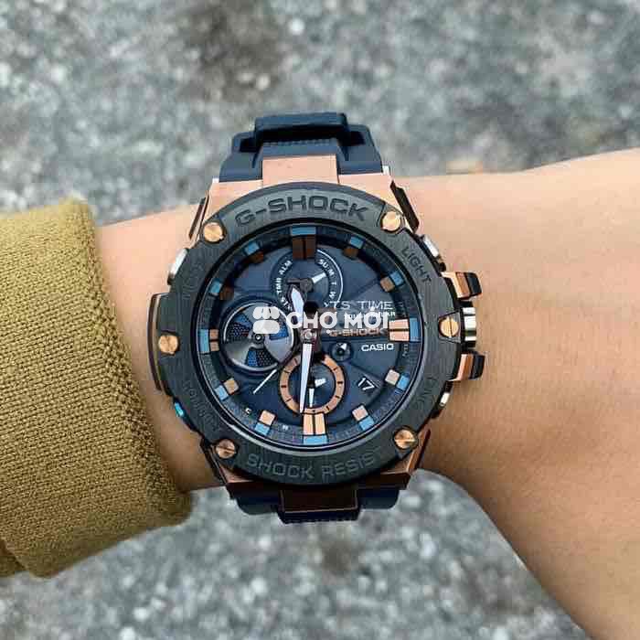 Đây là mẫu đồng hồ Casio G-Shock G-STEEL GST-B100.