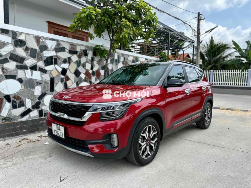 Kia Seltos 2022 Premium 1.4 AT - 35000 km