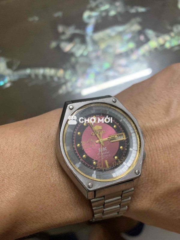 bân đồng hồ này