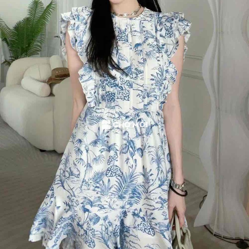 Pass đầm size M. Giá store hơn 800k