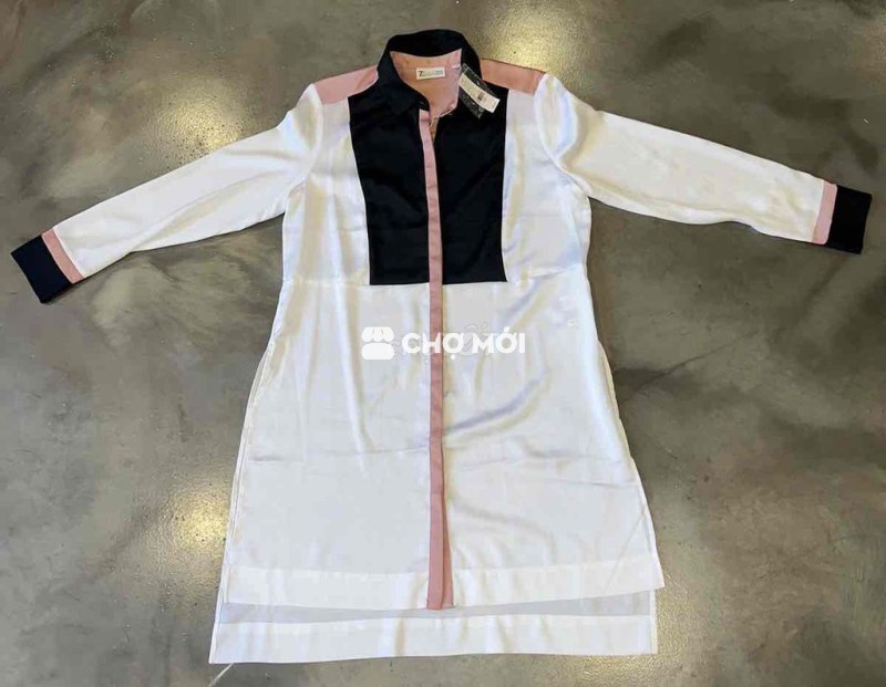 Pass đầm suôn độc lạ. Giá new hơn 1 triệu
