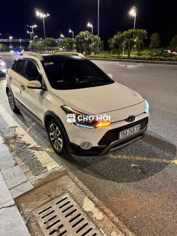 Hyundai i20 2016 1.4 AT - 14 km