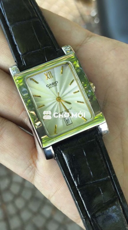 Đồng hồ Casio nam dây da kim loại mới 98%