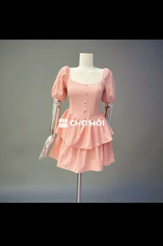 Váy dự tiệc có mút cổ vuông trễ vai