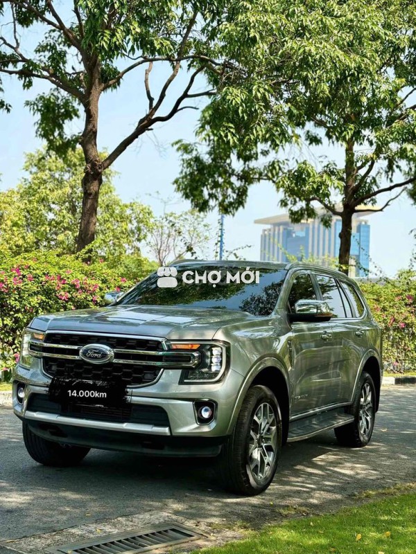 Ford Everest 2022 Titanium 2.0L 4x2 AT - 14000 km