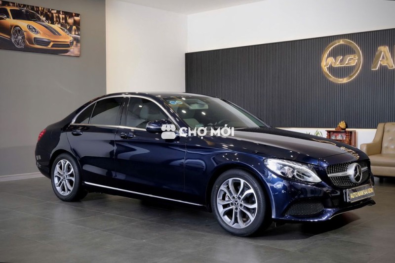 Hot Mercedes C200 Xe Sang giá Bình Dân , Cực đẹp
