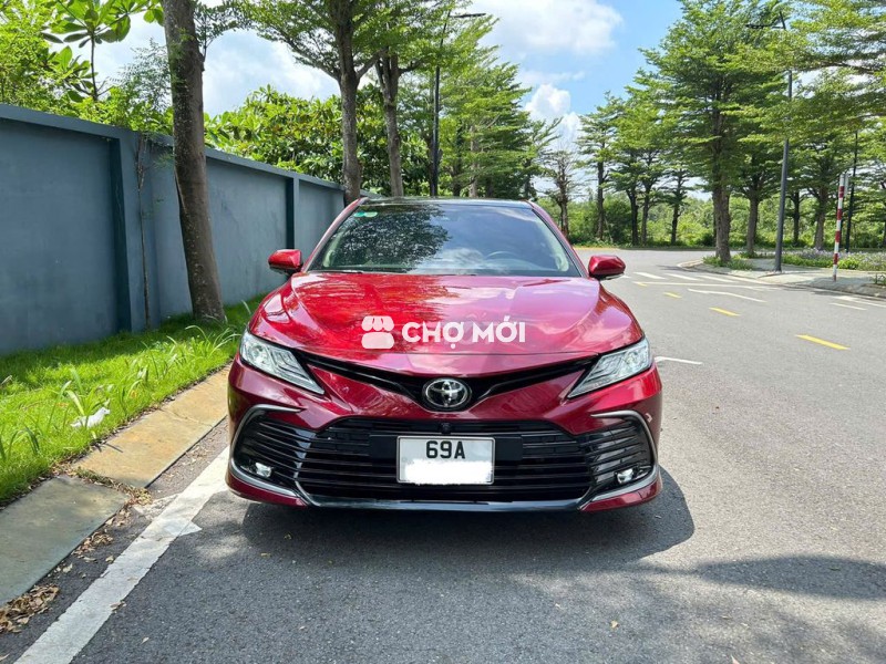 Toyota Camry 2.5Q 2023, Đi 18.000km Xe Zin 100%