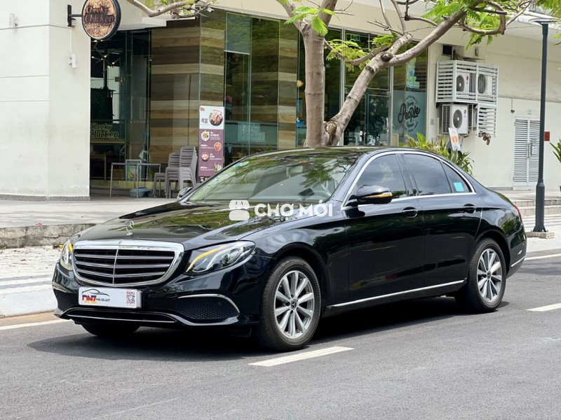 Mercedes-Benz E200 - MODEL 2019, ĐEN/NÂU
