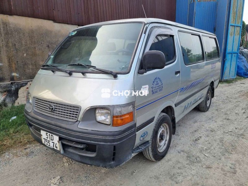 Toyota van 6C 850kg 2004