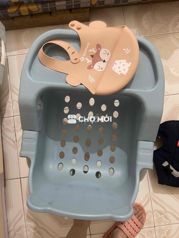 ghế ăn dặm tặng yếm