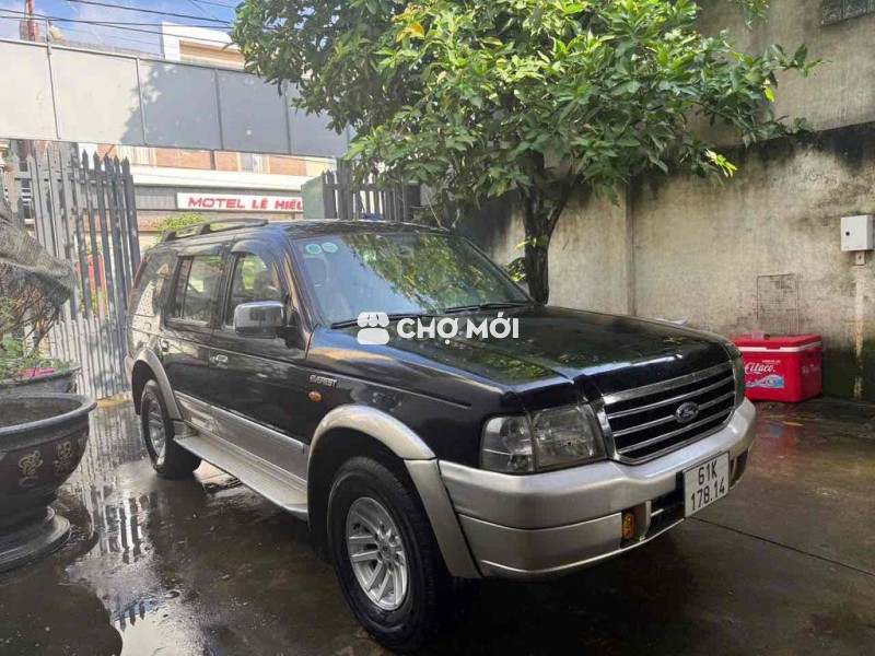 Ford Everest 2006 2.5L 4x2 MT - 290000 km