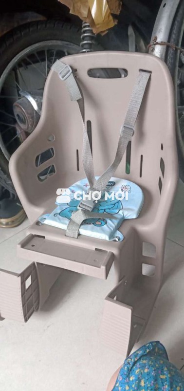 Ghế ngồi xe đạp cho bé còn mới lắm ạ