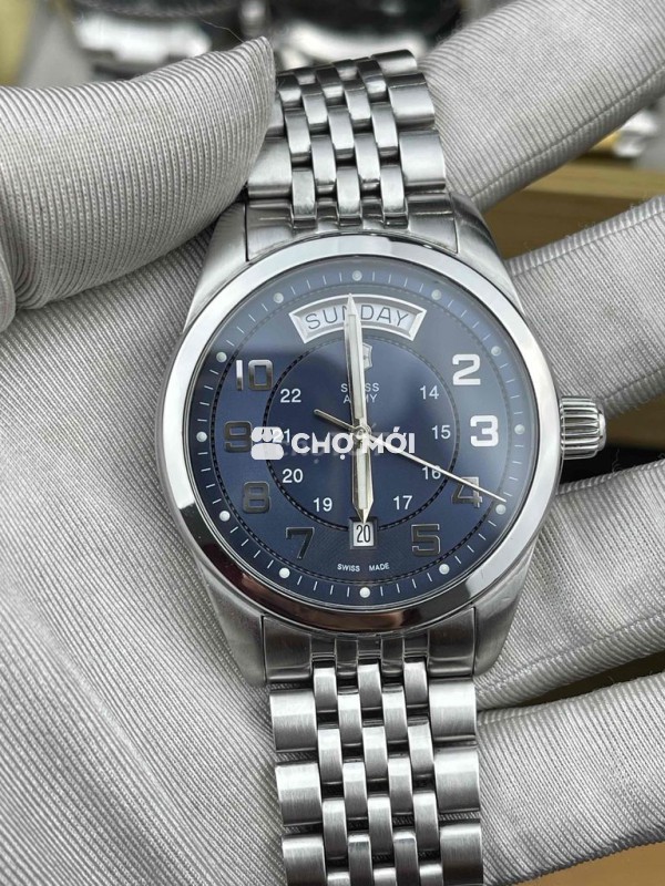 thanh lý đồng hồ cơ victorinox quân đội thuỵ sĩ