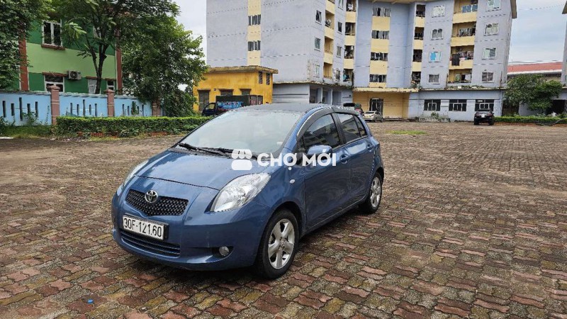 Yaris nhập Nhật