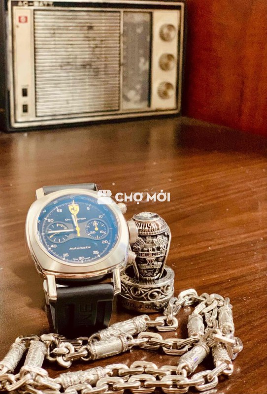 đồng hồ tự động chính hảng