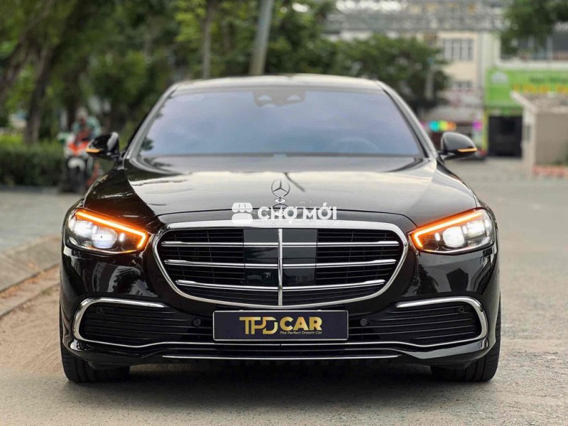 Mercedes-Benz S450 đen/kem nhập Thái sản xuất 2022