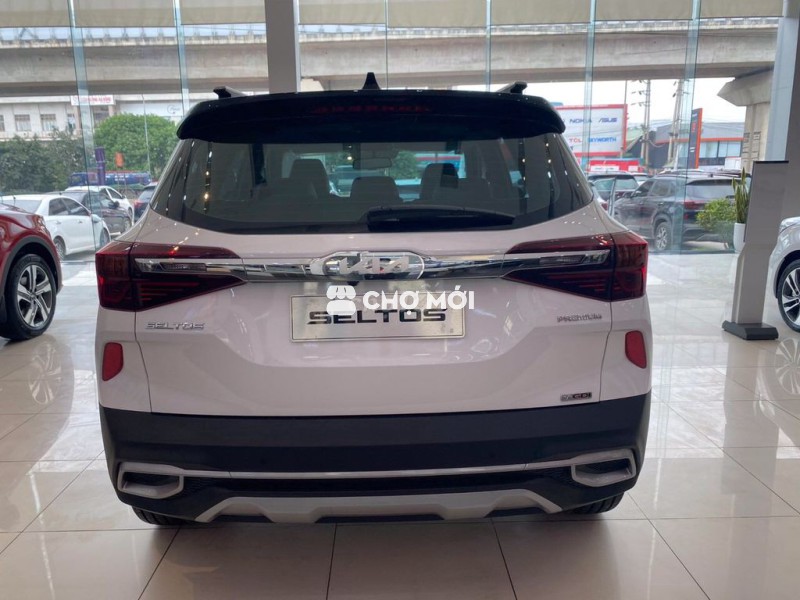 Kia Seltos 2022 Premium 1.4 AT - 12000 km