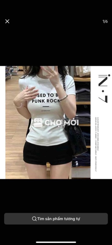 áo thun trắng ôm tôn dáng chữ đen
