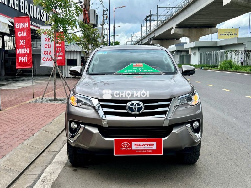 Fortuner 2019 AT (Máy Xăng) - 25,000 km - Còn Giảm