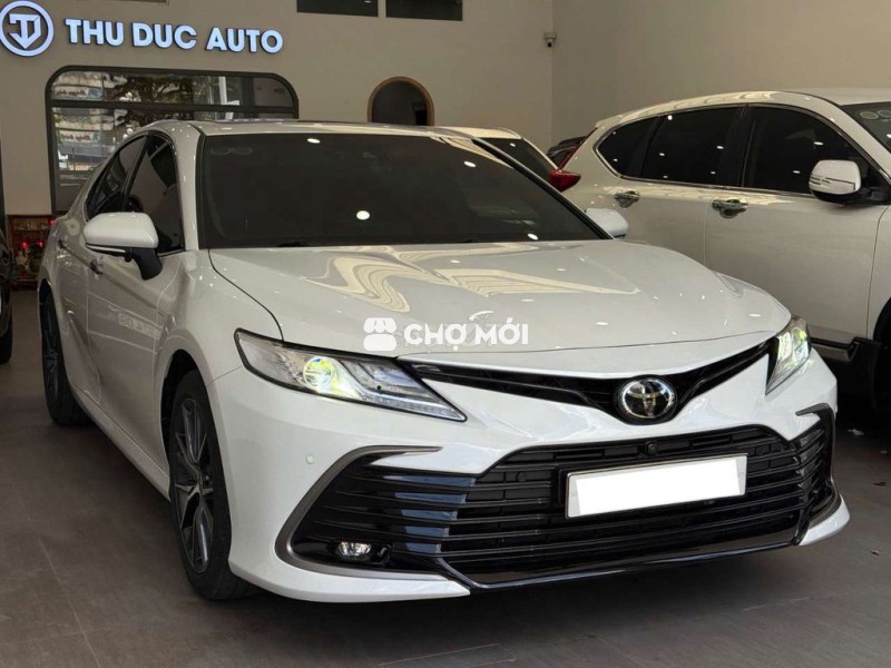 TOYOTA CAMRY 2.5Q - 8000 km