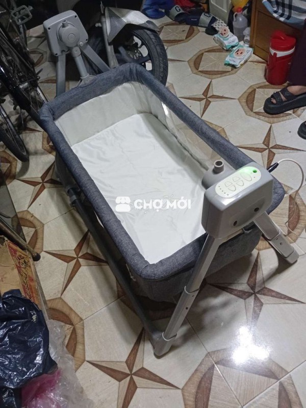 Nôi đưa cho bé