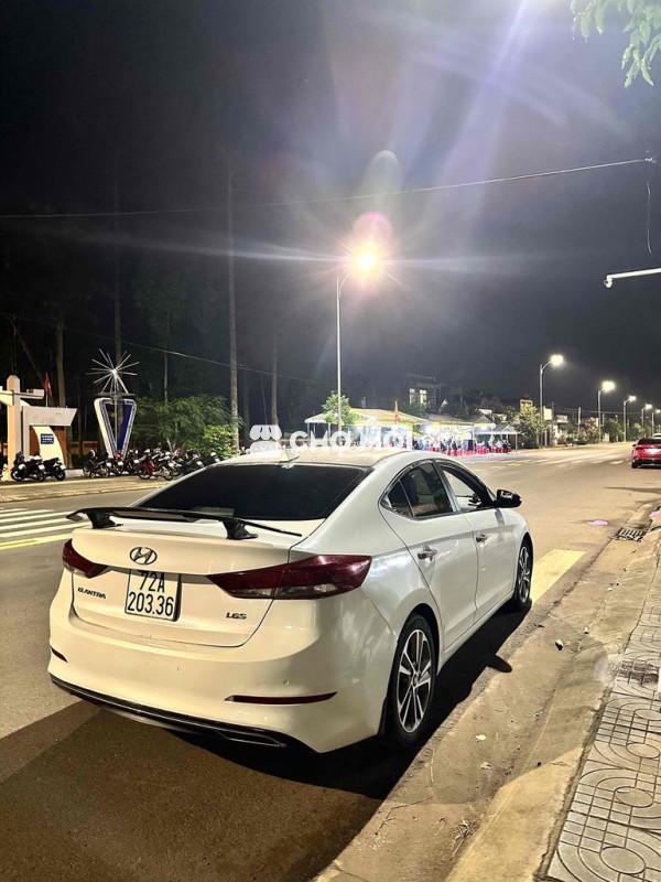 Hyundai Elantra 2017 1.6 AT - 195000 km