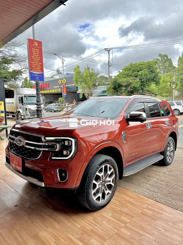 XE FORD EVEREST TITANIUM 2022 – HÀNG HIẾM