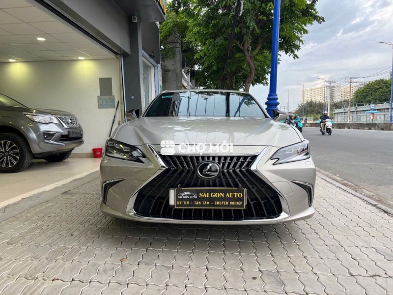 Lexus ES 2022 250 - 28000 km