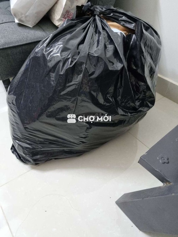 Cho tặng quần áo nữ