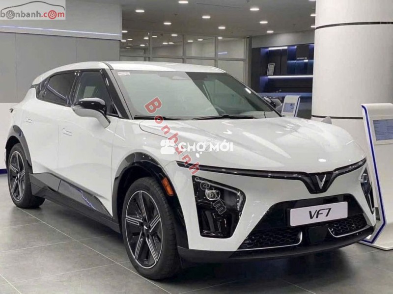 VinFast VF7 Plus 2025