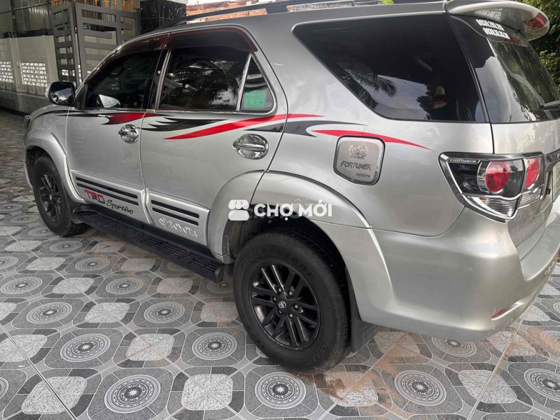 Toyota Fortuner 2016 số sàn máy dầu