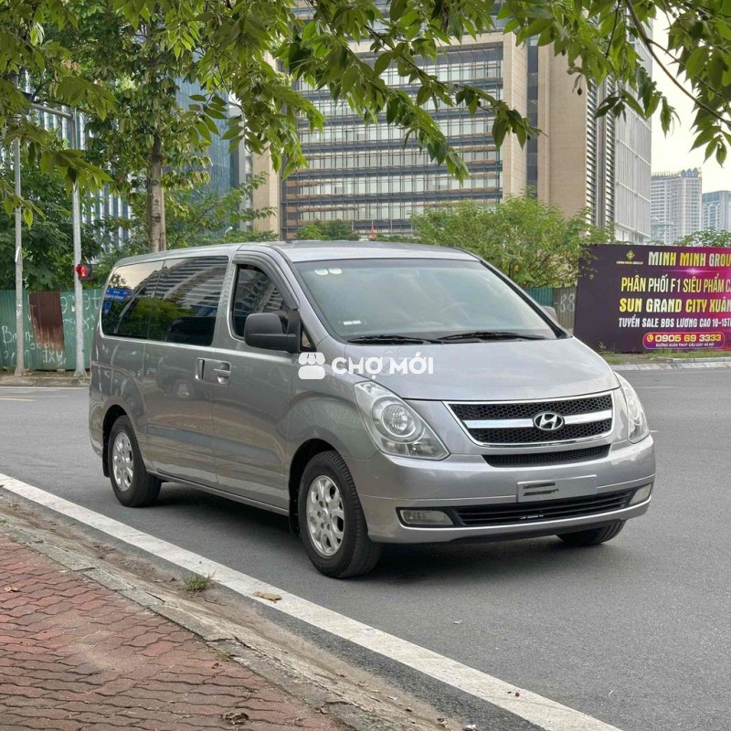 Bán xe Hyundai Grand Starex 2013 máy xăng siêu cọp
