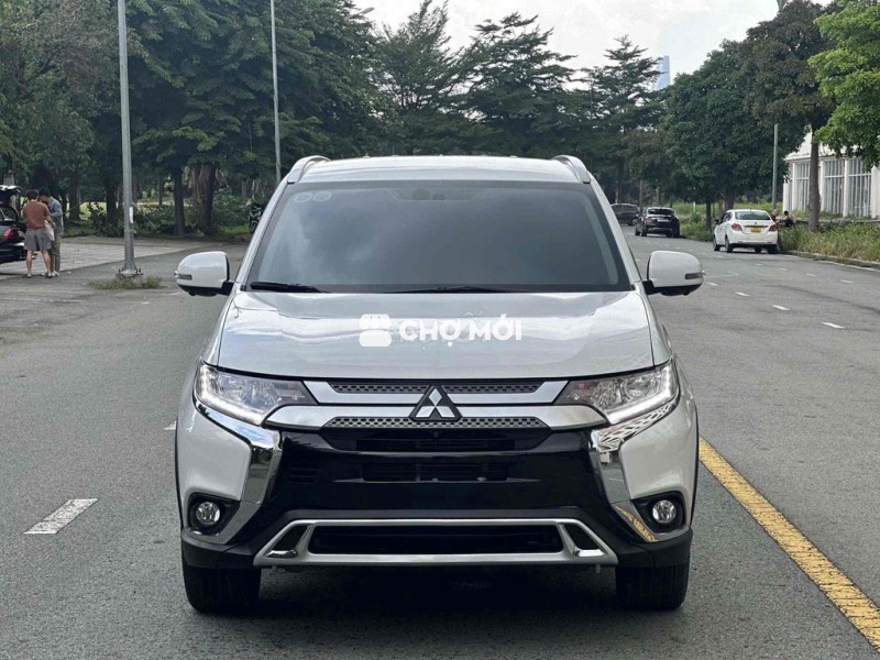Mitsubishi Outlander 2021 2.0 CVT - 21000 km