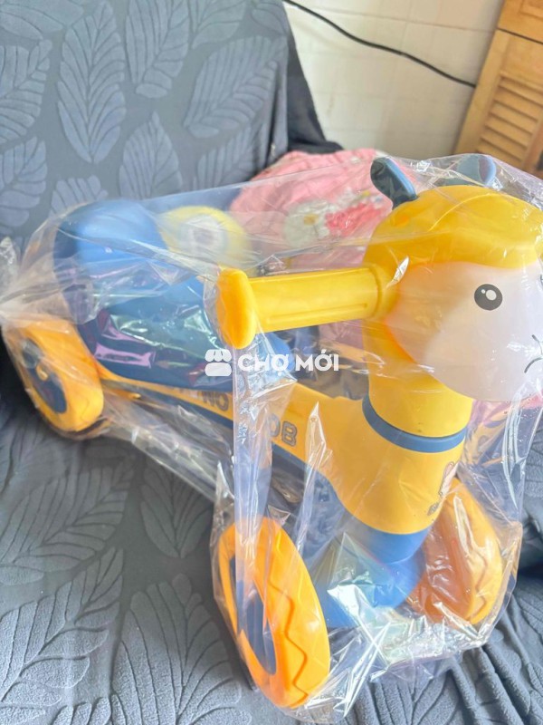 Xe chòi chân nhựa, vàng, xanh dương