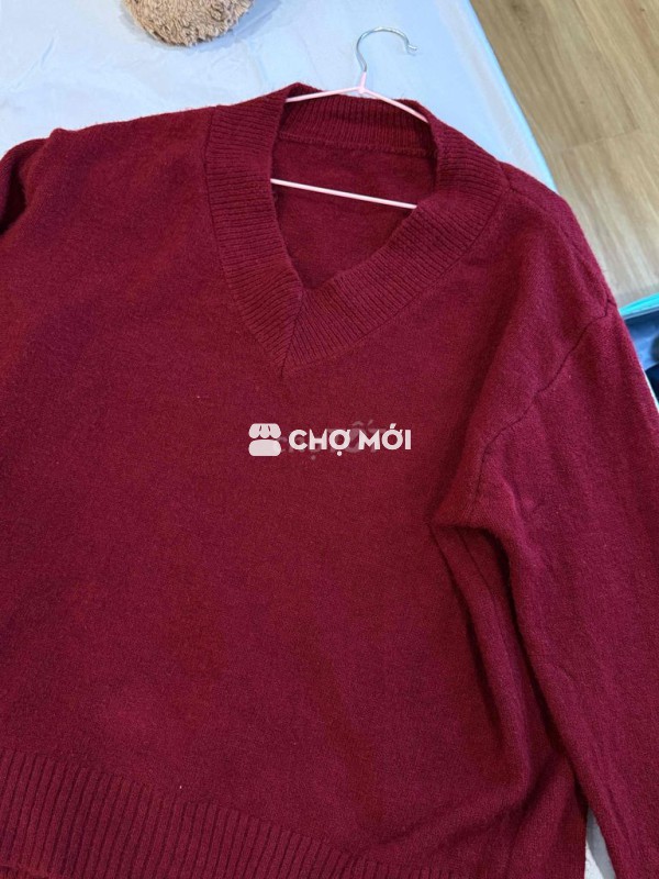 Áo Len Đỏ Đô Cổ V