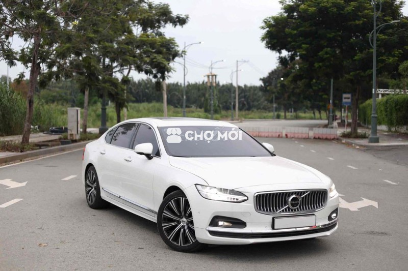 Xe Volvo S90 Inscription LWB B6 AWD 2022 Trắng Nâu